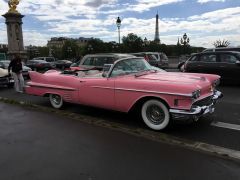 Louer une CADILLAC Série 62 Rose de de 1958 (Photo 2)