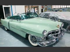 Louer une CADILLAC Serie 62 de de 1953 (Photo 1)