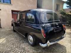 Louer une CARBODIES Taxi Anglais de de 1971 (Photo 4)
