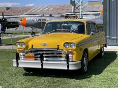 CHECKER A11 Taxicab (Photo 1)