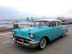 Louer une CHEVROLET Bel Air Sedan de de 1957 (Photo 1)