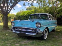 Louer une CHEVROLET Bel Air de de 1957 (Photo 1)