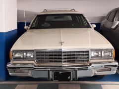 Louer une CHEVROLET Caprice Estate de de 1985 (Photo 5)