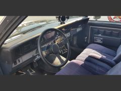 Louer une CHEVROLET Caprice de de 1986 (Photo 4)