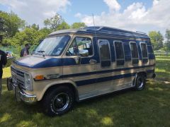 Louer une CHEVROLET Chevy Van G20 de de 1985 (Photo 2)