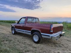 Louer une CHEVROLET Cheyenne C1500 de de 1988 (Photo 3)