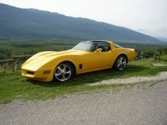 Louer une CHEVROLET Corvette (350 CV) de de 1981 (Photo 1)