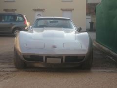 Louer une CHEVROLET Corvette (454 CV) de de 1974 (Photo 3)