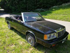 Louer une CHRYSLER Le Baron de de 1986 (Photo 2)