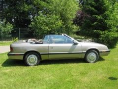 Louer une CHRYSLER Le Baron de de 1988 (Photo 4)