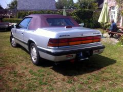 Louer une CHRYSLER LEBARON CABRIOLET de de 1990 (Photo 3)