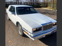 Louer une CHRYSLER New Yorker 5 TH Avenue de de 1991 (Photo 2)