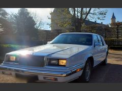 Louer une CHRYSLER New Yorker 5 TH Avenue de de 1991 (Photo 3)