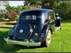 Louer une CITROEN 15/6 de de 1951 (Photo 3)