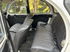 Louer une CITROËN 2 CV 6 CLUB de de 1985 (Photo 3)