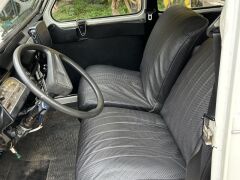 Louer une CITROËN 2 CV 6 CLUB de de 1985 (Photo 4)