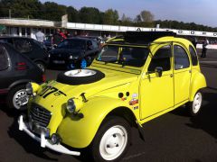 Louer une CITROËN 2CV 007 de de 1987 (Photo 2)