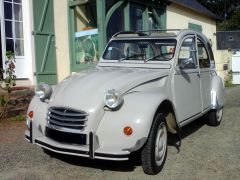 Louer une CITROËN 2CV 4 de 1973 (Photo 1)