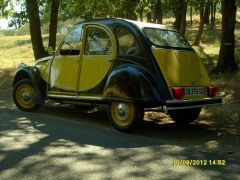 Louer une CITROËN 2CV 6  Charleston  de de 1982 (Photo 3)