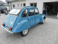 Louer une CITROËN 2CV 6  Spécial de de 1981 (Photo 2)