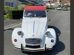 Louer une CITROËN 2CV 6  de 1972 (Photo 2)