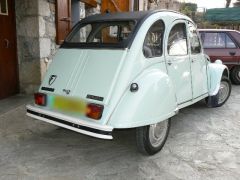 Louer une CITROËN 2CV 6 AZKA de de 1987 (Photo 4)