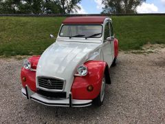 Louer une CITROËN 2CV 6 Dolly de 1985 (Photo 1)