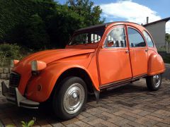 Louer une CITROËN 2CV 6 Spécial de 1979 (Photo 2)