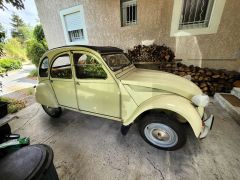 Louer une CITROËN 2CV 6 Spécial de de 1979 (Photo 1)