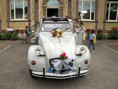 Louer une CITROËN 2CV 6 Spécial de de 1980 (Photo 2)