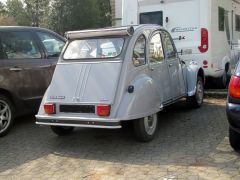 Louer une CITROËN 2CV 6 Spécial de de 1980 (Photo 4)