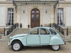 Louer une CITROËN 2CV 6 Spécial de de 1982 (Photo 2)