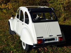 Louer une CITROËN 2CV 6 Spécial de de 1986 (Photo 5)