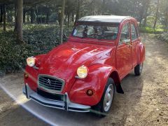 Louer une CITROËN 2CV 6 Spécial de 1986 (Photo 1)