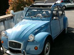 Louer une CITROËN 2CV 6 Spécial de de 1987 (Photo 1)