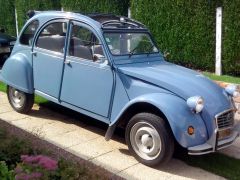 Louer une CITROËN 2CV 6 Spécial de de 1989 (Photo 1)