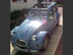 Louer une CITROËN 2CV 6 Spécial de de 1989 (Photo 2)