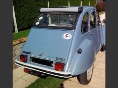 Louer une CITROËN 2CV 6 Spécial de de 1989 (Photo 3)