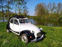 Louer une CITROËN 2CV 6 de 1972 (Photo 2)