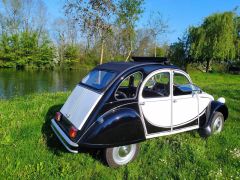 Louer une CITROËN 2CV 6 de de 1972 (Photo 2)