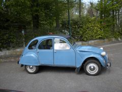 Louer une CITROËN 2CV 6 de de 1980 (Photo 3)