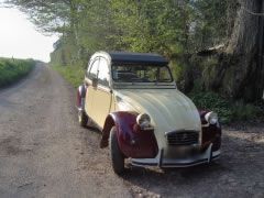 Louer une CITROËN 2CV 6 de de 1981 (Photo 2)