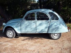 Louer une CITROËN 2CV 6 de de 1982 (Photo 3)