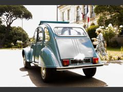 Louer une CITROËN 2CV 6 de de 1982 (Photo 2)