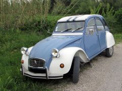 Louer une CITROËN 2CV  de 1988 (Photo 1)