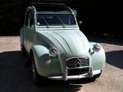 Louer une CITROËN 2CV AZ de de 1962 (Photo 3)