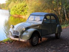 Louer une CITROËN 2CV AZAM de de 1964 (Photo 2)