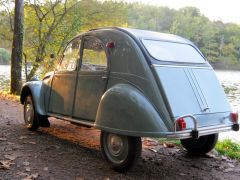 Louer une CITROËN 2CV AZAM de de 1964 (Photo 3)