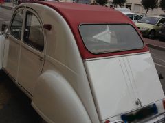 Louer une CITROËN 2CV AZME de de 1964 (Photo 2)