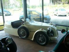 Louer une CITRO&Euml;N 2CV Lomax de de 1979 (Photo 1)